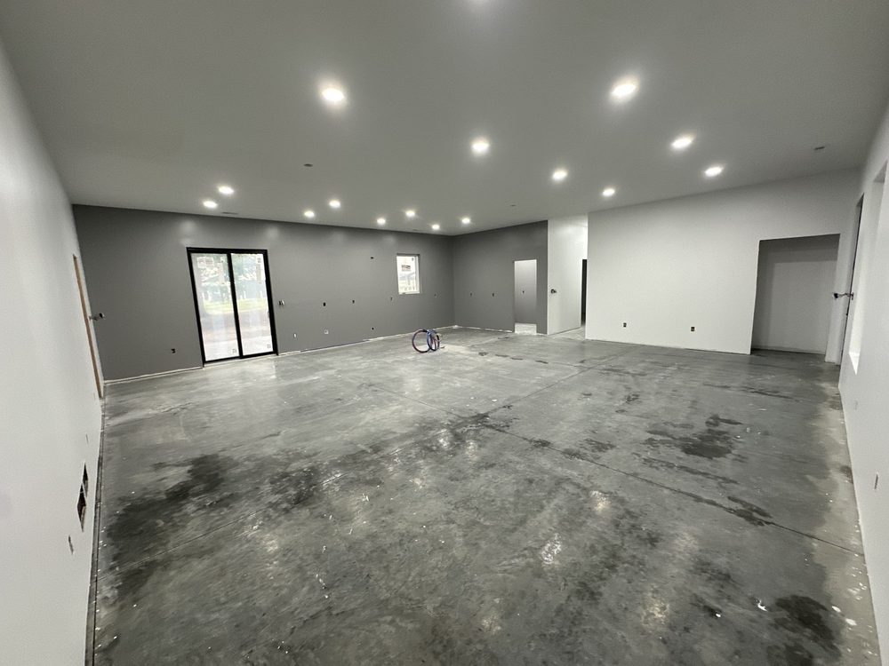 Finished open interior with recessed lighting